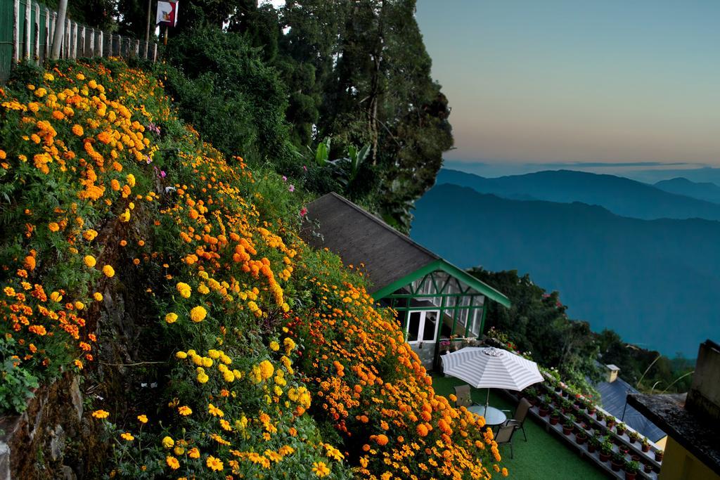 Central Gleneagles Heritage Resort Former Bungalow Of Ex-Tata Chairman Russi Mody The Mall Road Darjeeling Дарджилинг Экстерьер фото